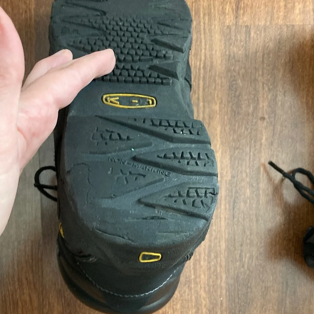 Keen Mens Utility Black Safety Footwear Sz 10